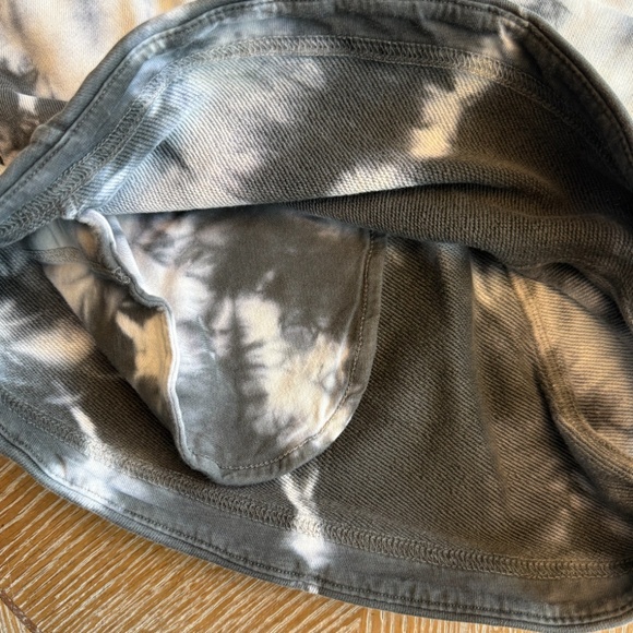 Lululemon Inner Glow Short 3" *Earth Dye
Earth Dye Stone - Picture 4 of 8